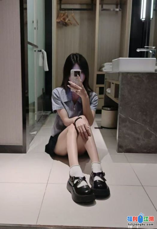 泄密流出 SOUL约到的大连排骨妹「乔珊珊」被约了三、四次玩腻歪了 被炮友曝光性爱视频 [1V/8P/65M][百度盘]
